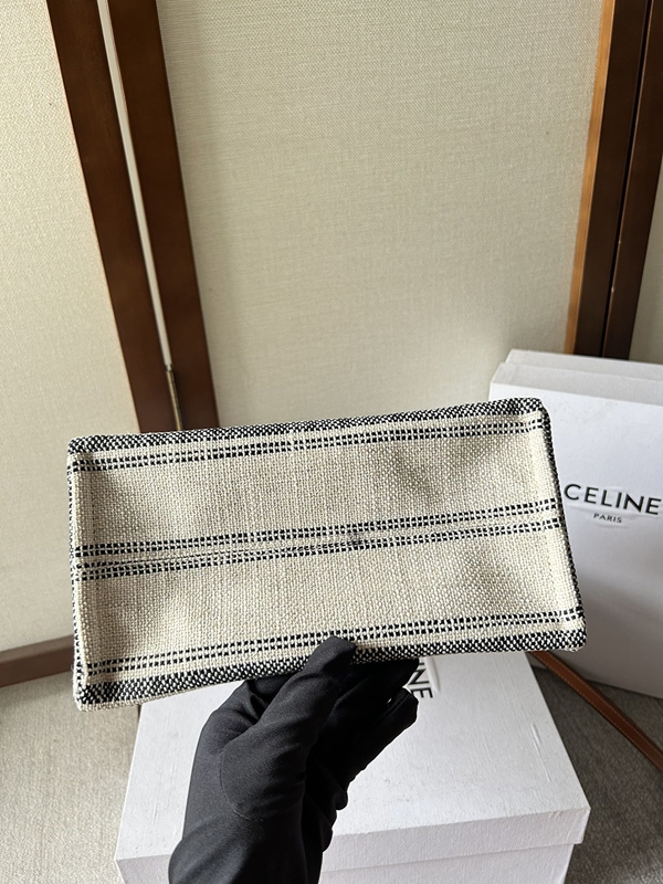 スーパーコピーブランドバッグ側面デザイン
